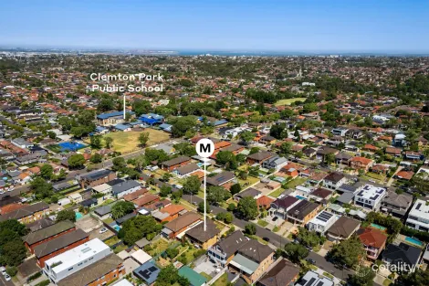 Property photo of 17 Dunkirk Avenue Kingsgrove NSW 2208