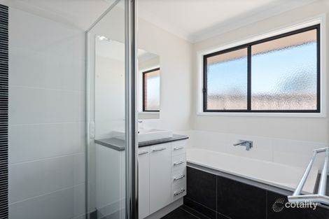 Property photo of 12 Bevington Bend Lavington NSW 2641