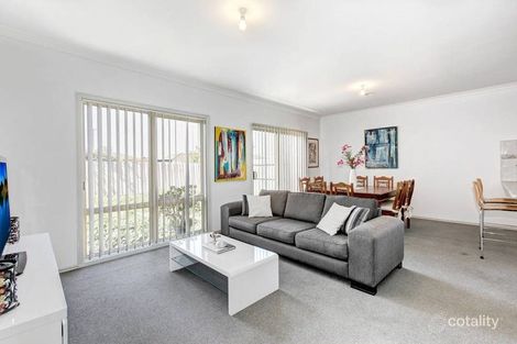 Property photo of 12 Egan Close Werribee VIC 3030