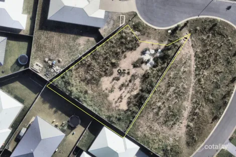 11 Agapanthus Pl, Southside, QLD 4570