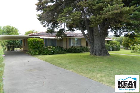 11 Durham Way, Forrestfield, WA 6058