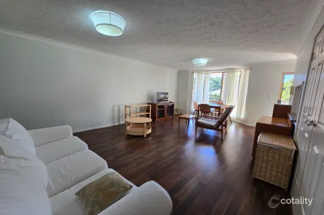 Property photo of 2/115 Central Avenue Indooroopilly QLD 4068