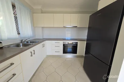 Property photo of 2/115 Central Avenue Indooroopilly QLD 4068