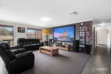 Property photo of 2/5 Ilvia Way Sebastopol VIC 3356