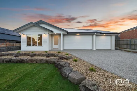 Property photo of 17 Lyndhurst Street Gordon VIC 3345