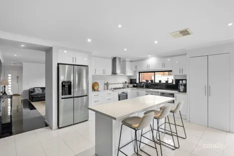 Property photo of 17 Taberer Court Epping VIC 3076