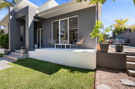 Property photo of 18 Island Road Sapphire Beach NSW 2450