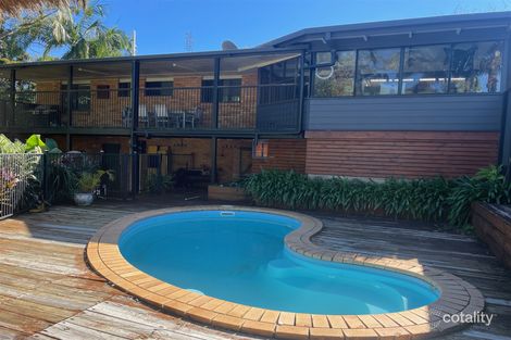 4 Pease Blossom St, Coes Creek, QLD 4560