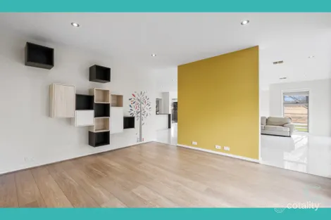 Property photo of 2 Buzo Gardens Franklin ACT 2913