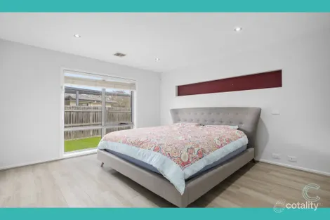 Property photo of 2 Buzo Gardens Franklin ACT 2913
