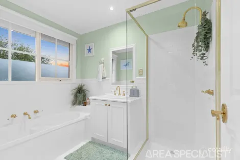 Property photo of 18 Potts Road Langwarrin VIC 3910