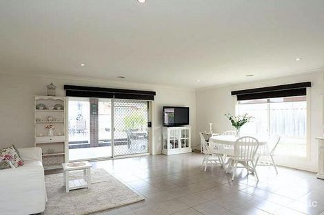 Property photo of 12 Westmoreland Avenue Cranbourne North VIC 3977