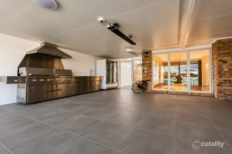 Property photo of 4 Mercedes Place Bundall QLD 4217