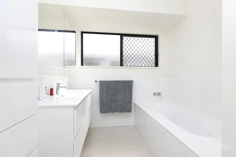 Property photo of 23 Speewah Bend Mount Peter QLD 4869