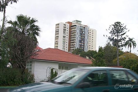 64 Hampstead Rd, Highgate Hill, QLD 4101