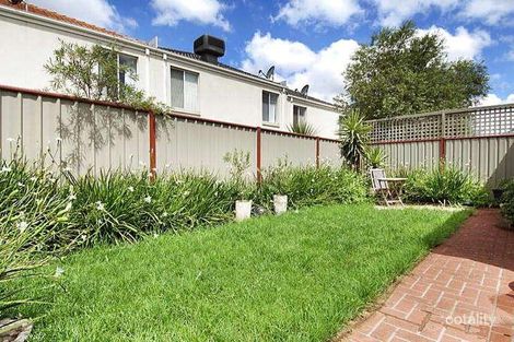 Property photo of 8 Seggan Circle Gowanbrae VIC 3043