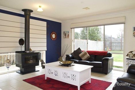 Property photo of 8 Ashfield Court Skye VIC 3977