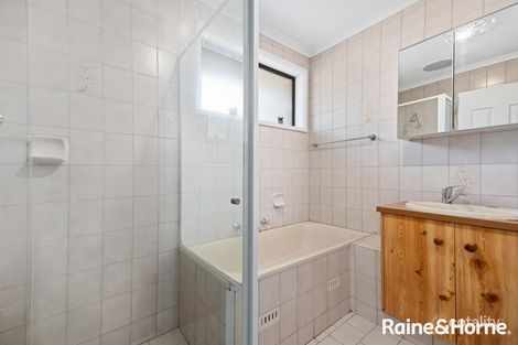 Property photo of 16 Sherebrooke Boulevard Woodcroft SA 5162