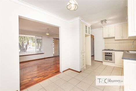 Property photo of 23 Kingsbridge Road Warnbro WA 6169