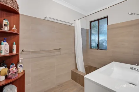 Property photo of 38 Monument Drive Beldon WA 6027