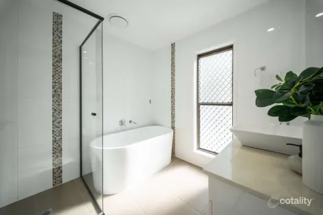 Property photo of 20 Jesmond Road Helensvale QLD 4212