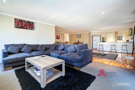 Property photo of 15 Milesi Bend Dalyellup WA 6230