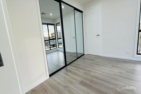 Property photo of 15 Huntingtower Avenue Mickleham VIC 3064