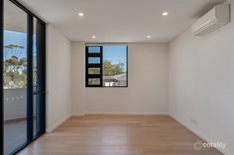 Property photo of 2/22 Cassinia Road Duncraig WA 6023