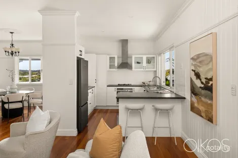 Property photo of 183 Empress Terrace Bardon QLD 4065