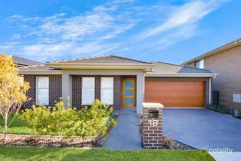 Property photo of 18 Lovegrass Avenue Denham Court NSW 2565