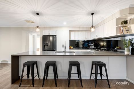 27 Chelsworth Loop, Craigieburn, VIC 3064