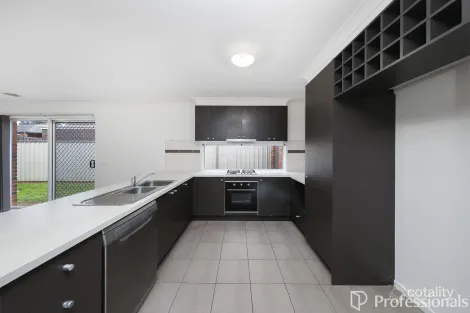 Property photo of 23 Mallow Street Brookfield VIC 3338