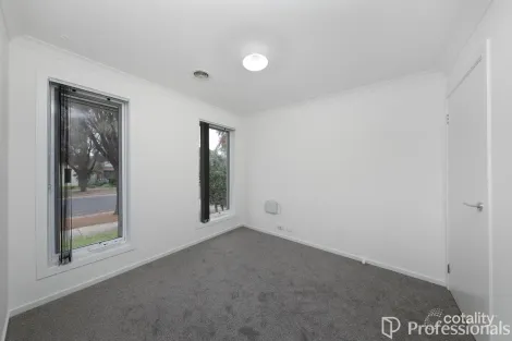 Property photo of 23 Mallow Street Brookfield VIC 3338