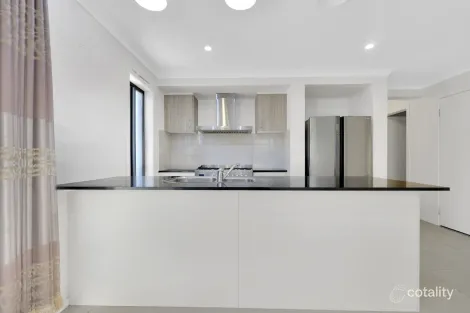 Property photo of 5 Weston Street Mickleham VIC 3064