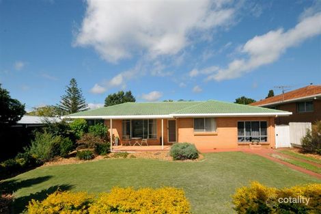 16 Wentworth St, Centenary Heights, QLD 4350