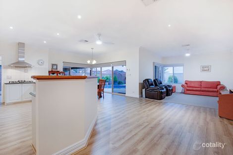 Property photo of 16 Warrener Gardens Gwelup WA 6018