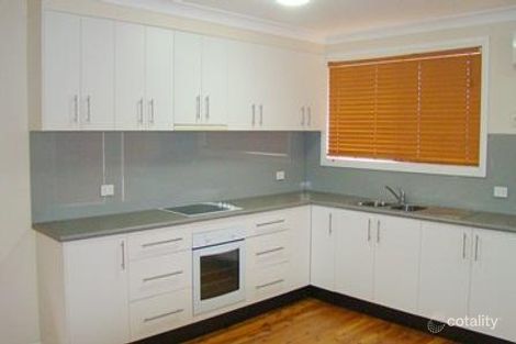 Property photo of 10 Loire Place Kearns NSW 2558