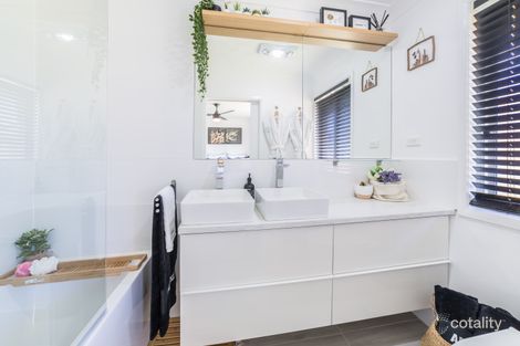 Property photo of 35/20 St Kevins Avenue Benowa QLD 4217
