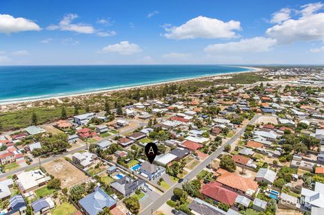 Property photo of 15 Mileura Street Golden Bay WA 6174