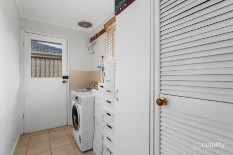 Property photo of 90 Driscolls Road Kealba VIC 3021