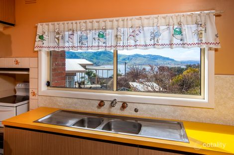 Property photo of 28 Jillico Avenue Tallangatta VIC 3700