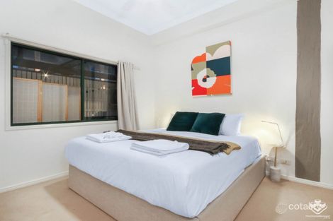 Property photo of 2/241 Arthur Street Teneriffe QLD 4005