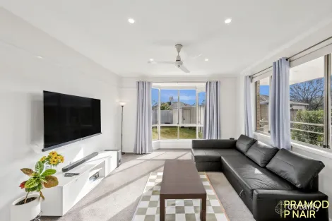 Property photo of 7 Gye Place Dunlop ACT 2615