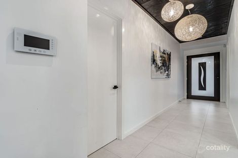 Property photo of 215 Highlander Drive Craigieburn VIC 3064
