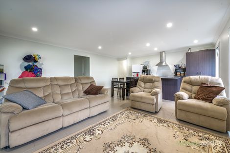 Property photo of 40 Mieka Crescent Pimpama QLD 4209