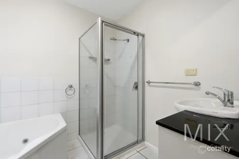 Property photo of 19/1 Creswells Row Hobart TAS 7000