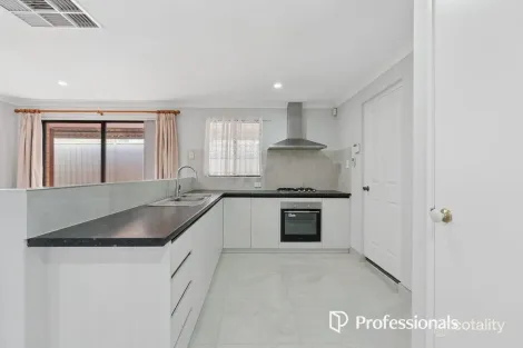 29 Cedar Way, Forrestfield, WA 6058
