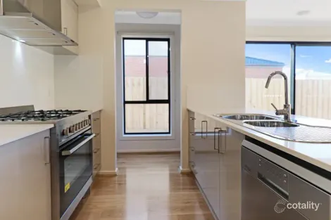 Property photo of 7 Tower Court Wallan VIC 3756