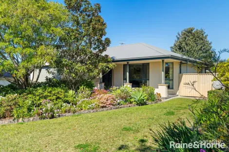 19 ROYAL MANTLE DR, ULLADULLA, NSW 2539