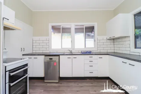 12 Dorothy St, Mornington, QLD 4825